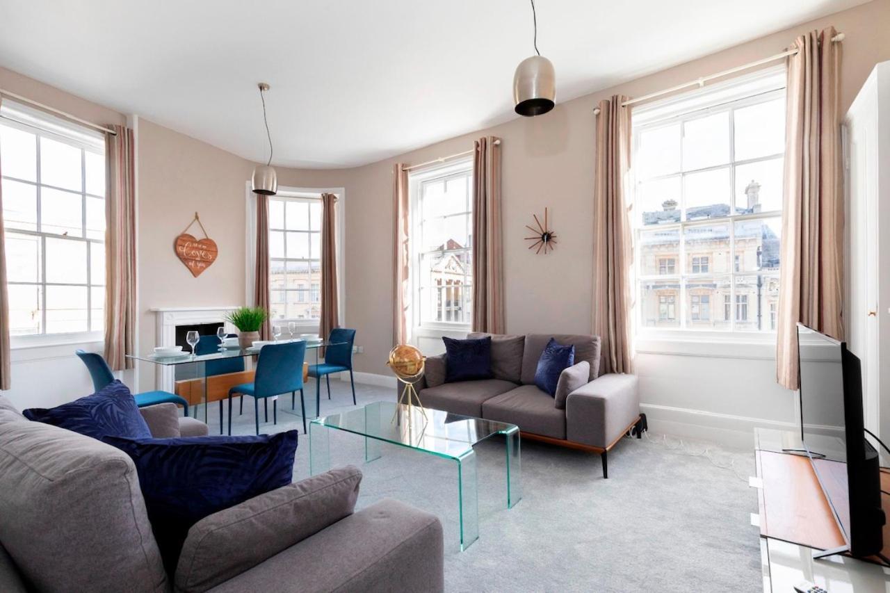 Two Bedroom Duplex Town Centre Serviced Apartment *